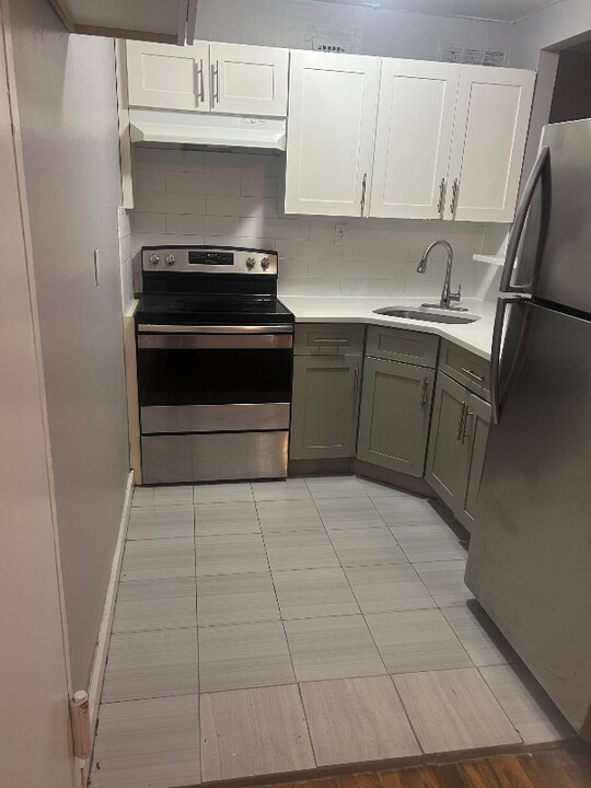 107 Van Cortlandt Park Ave-Unit -5E in Yonkers, NY - Building Photo