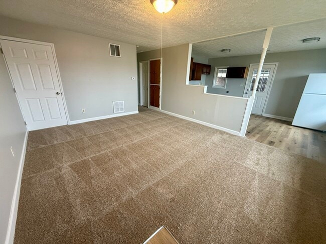 1658 Frank Rd, Unit 1658 in Columbus, OH - Foto de edificio - Building Photo