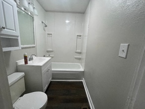 206 Eugene Rd in Columbia, TN - Foto de edificio - Building Photo