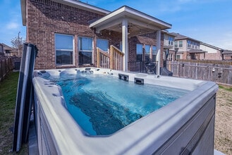 Room in House on Rancho Verde Dr in Leander, TX - Building Photo - Building Photo