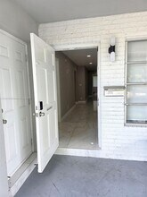 7761 NW 42nd Pl in Coral Springs, FL - Building Photo - Building Photo