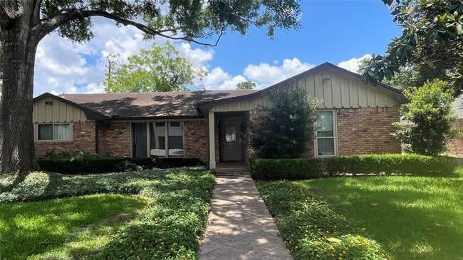 property at 5054 Yarwell Dr