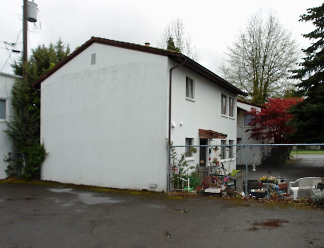 Park Street Apartments in Lebanon, OR - Foto de edificio - Building Photo