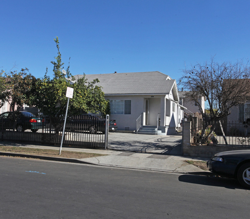 1130 Kenmore Ave in Los Angeles, CA - Building Photo