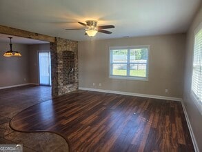 310 W 5th St in Rincon, GA - Building Photo - Building Photo