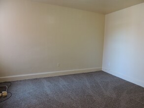 7180 Ogontz Ave in Philadelphia, PA - Building Photo - Building Photo