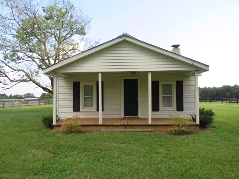 428 Youngs Rd in Vass, NC - Building Photo