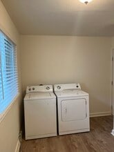242 Grant St in Healdsburg, CA - Building Photo - Building Photo
