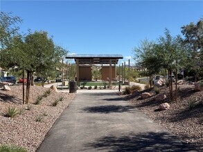 901 Jigglypuff Pl in Henderson, NV - Foto de edificio - Building Photo