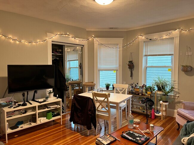 307 Highland Ave, Unit #3