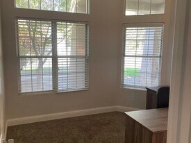 4579 W Oak Park Dr in Fresno, CA - Building Photo