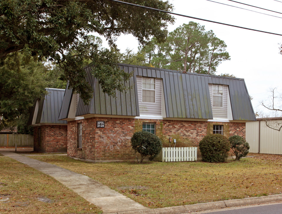 Bayou Villa Apartments in Pascagoula, MS - Building Photo