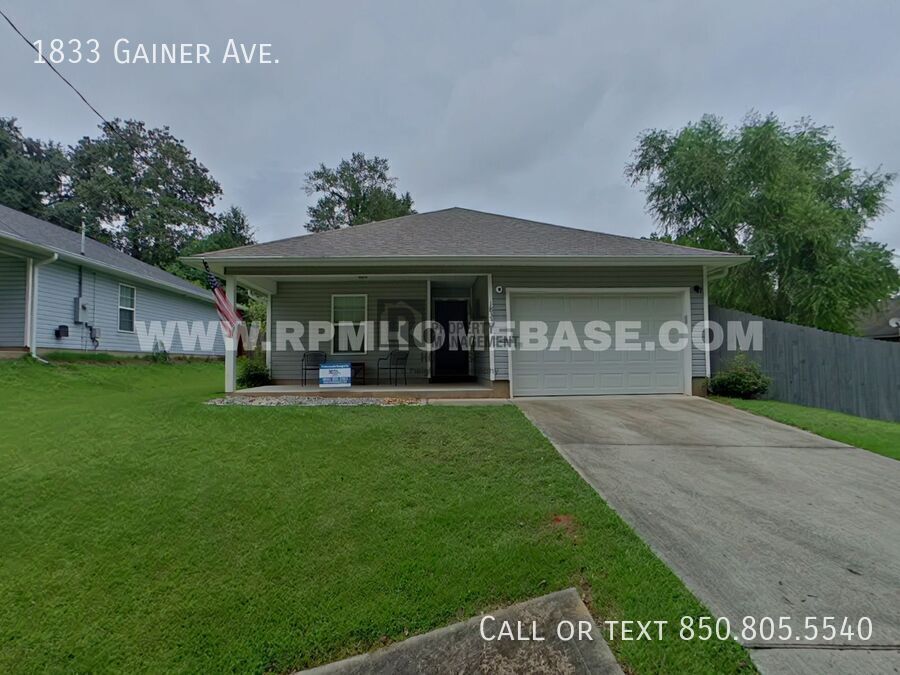 1833 Gainer Ave in Baker, FL - Building Photo
