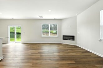 1359 37th Ave Lane NE in Hickory, NC - Building Photo - Building Photo
