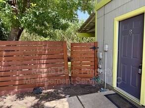 1203 Southport Dr in Austin, TX - Building Photo - Building Photo