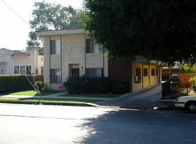 220 W Hillcrest Blvd Apartments