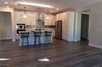 92 Lake Oasis St in Henderson, NV - Building Photo - Building Photo