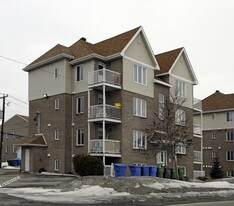 249 Hector-Lanthier in St-Eustache, QC - Building Photo