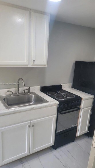 6241 SW 17th St in Pompano Beach, FL - Building Photo - Building Photo