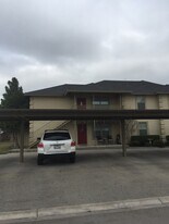 121 Ramon Cardenas Dr, Unit B in Del Rio, TX - Building Photo