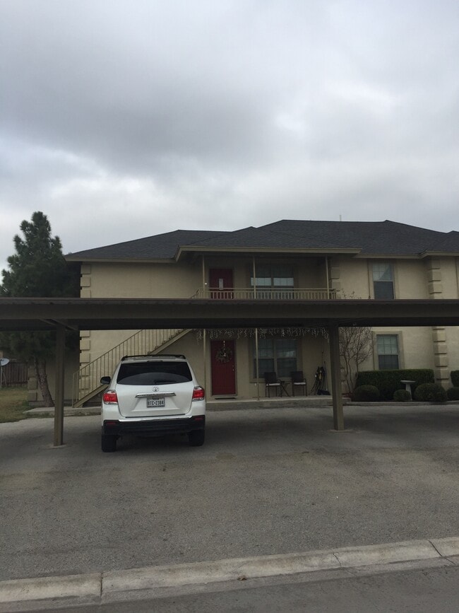 121 Ramon Cardenas Dr, Unit C