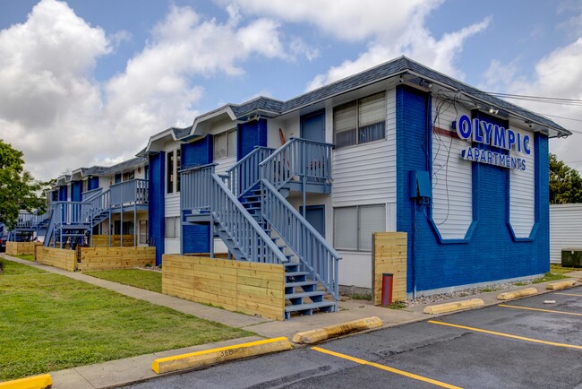 Olympic Apartments in Corpus Christi, TX - Building Photo - Building Photo