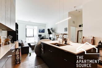 3462 N Lincoln Ave, Unit 202 in Chicago, IL - Foto de edificio - Building Photo