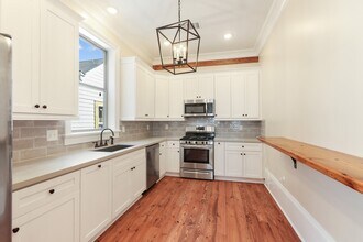 1801 Laharpe St in New Orleans, LA - Building Photo - Building Photo