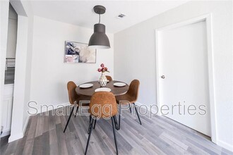 6710 Wentworth Dr in Austin, TX - Building Photo - Building Photo