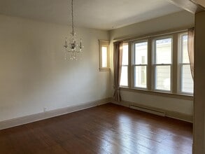 577 Irwin St in Galesburg, IL - Building Photo - Building Photo