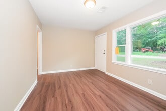 808 Pamela Dr in Griffin, GA - Building Photo - Building Photo