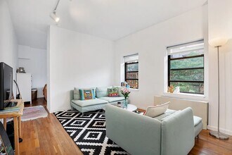 186 W 80th St in New York, NY - Building Photo - Building Photo