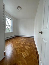 320 Avenue B in Bayonne, NJ - Building Photo - Building Photo
