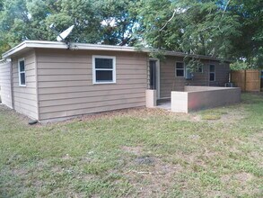 1301 Sandy Ln in Clearwater, FL - Building Photo - Building Photo