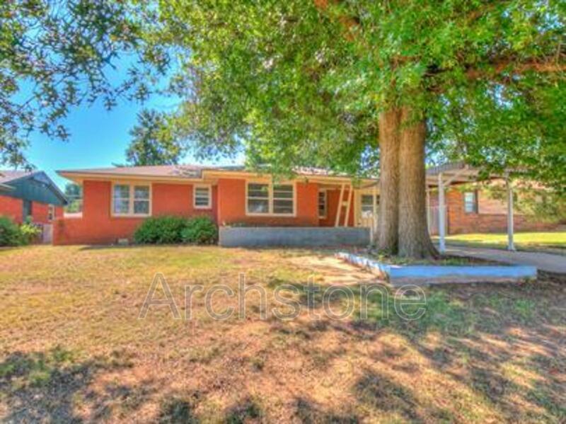 724 General Senter Dr in Midwest City, OK - Building Photo