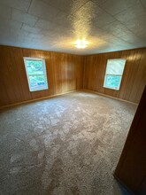 325 Back St in Mount Pleasant, PA - Foto de edificio - Building Photo