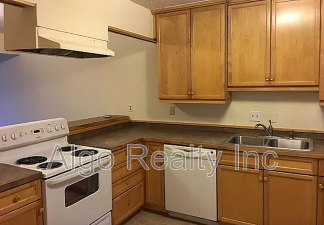 6050 Wentworth Ave in Minneapolis, MN - Foto de edificio - Building Photo