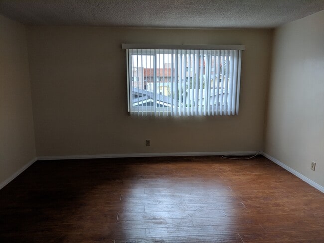 1910 Vassar St, Unit Unit A in Glendale, CA - Building Photo - Building Photo