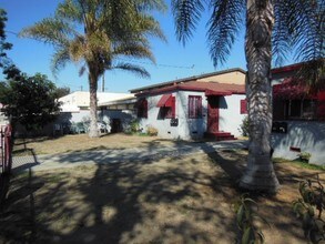 1008 N Burris Ave in Compton, CA - Foto de edificio - Building Photo