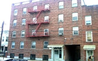 2476 Cambreleng Ave in Bronx, NY - Foto de edificio