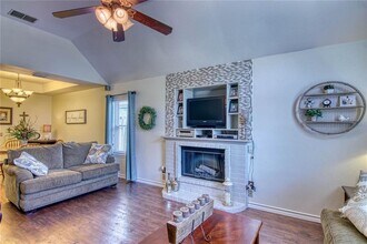 714 Saint Lucy Dr in Corpus Christi, TX - Building Photo - Building Photo