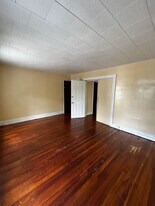 59 Price St in Kingston, PA - Building Photo