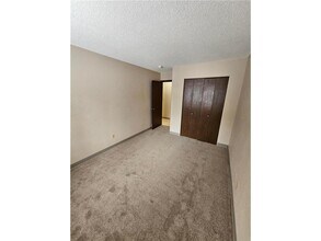 1757 4th Ave in Windom, MN - Building Photo - Building Photo