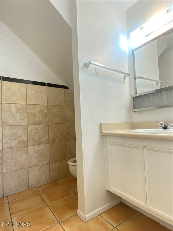 property at 3503 Villa Knolls S Dr
