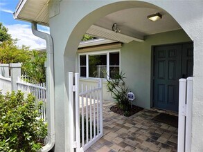 9071 Ridge Rd in Seminole, FL - Building Photo - Building Photo