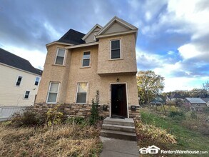 2828 15th Ave S in Minneapolis, MN - Building Photo - Building Photo
