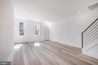 129 E Phil Ellena St in Philadelphia, PA - Building Photo - Building Photo