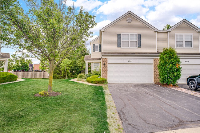 4914 Montauk Dr in Plainfield, IL - Building Photo - Building Photo