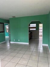 1013 Foster Rd in Hallandale Beach, FL - Building Photo - Building Photo