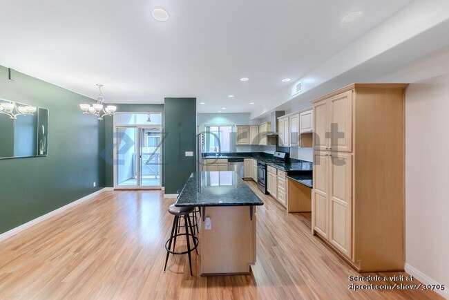 11622 Oxnard St in Los Angeles, CA - Building Photo - Building Photo